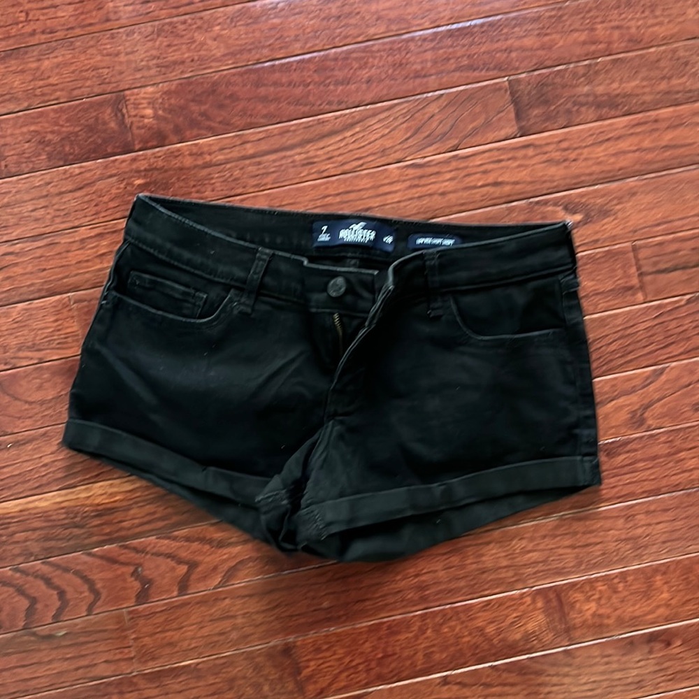 Low rise Hollister black denim shorts